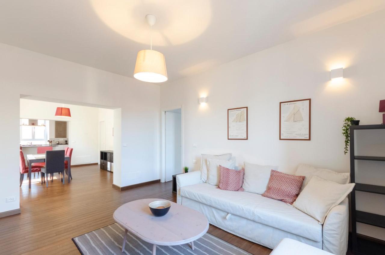 Joivy Spacious Family Apt For 4, In Carignano, Genova Kültér fotó