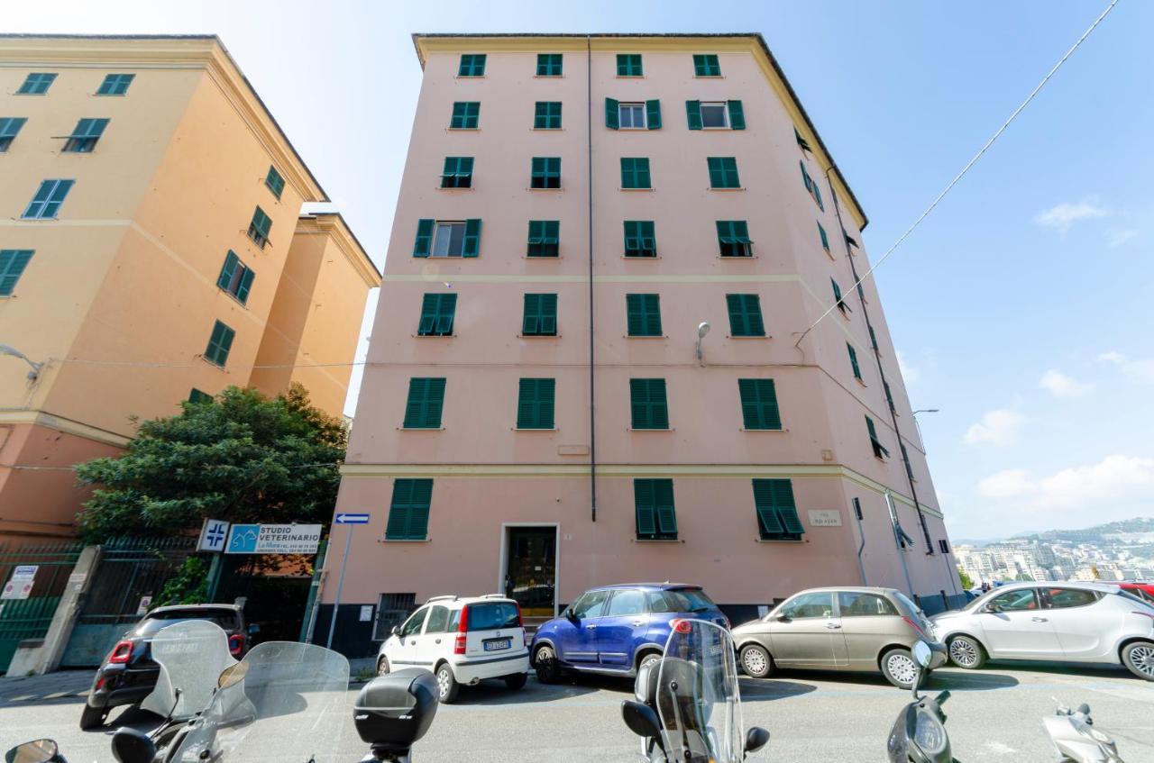 Joivy Spacious Family Apt For 4, In Carignano, Genova Kültér fotó